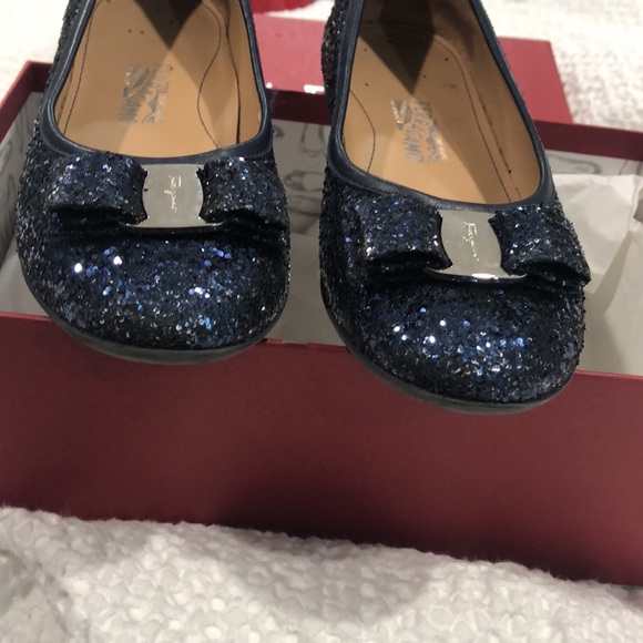 Salvator Ferragamo Little Girls Blue Sparkly Shoes With Bow. Size 13. - Picture 3 of 5